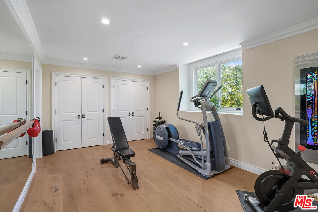 4621 Balboa Ave
