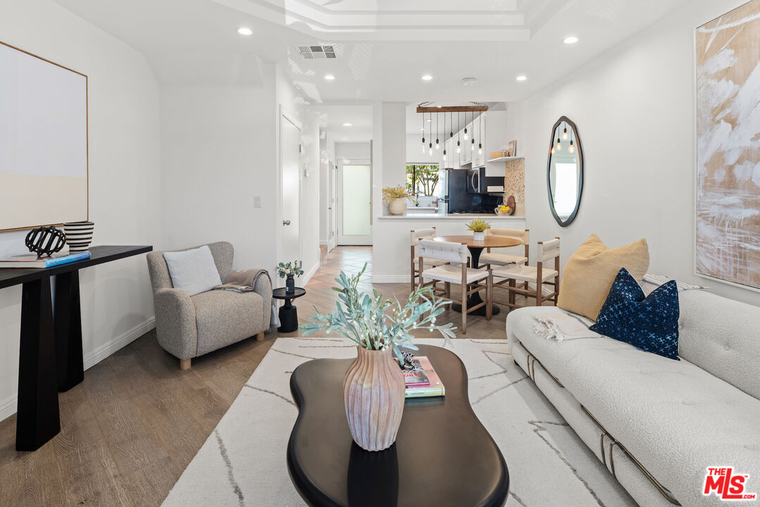 2500 Abbot Kinney Blvd Unit: 7