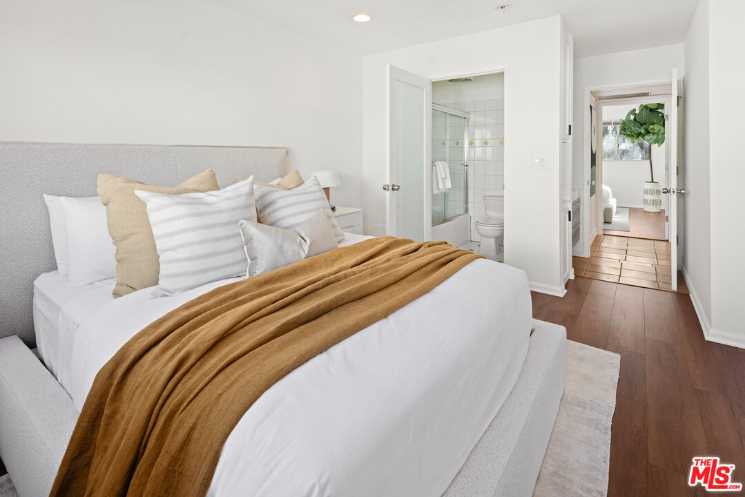 2500 Abbot Kinney Blvd Unit: 7