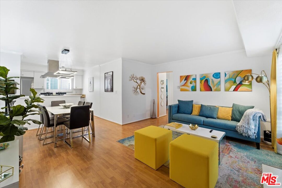 22030 Calvert St Unit: 6
