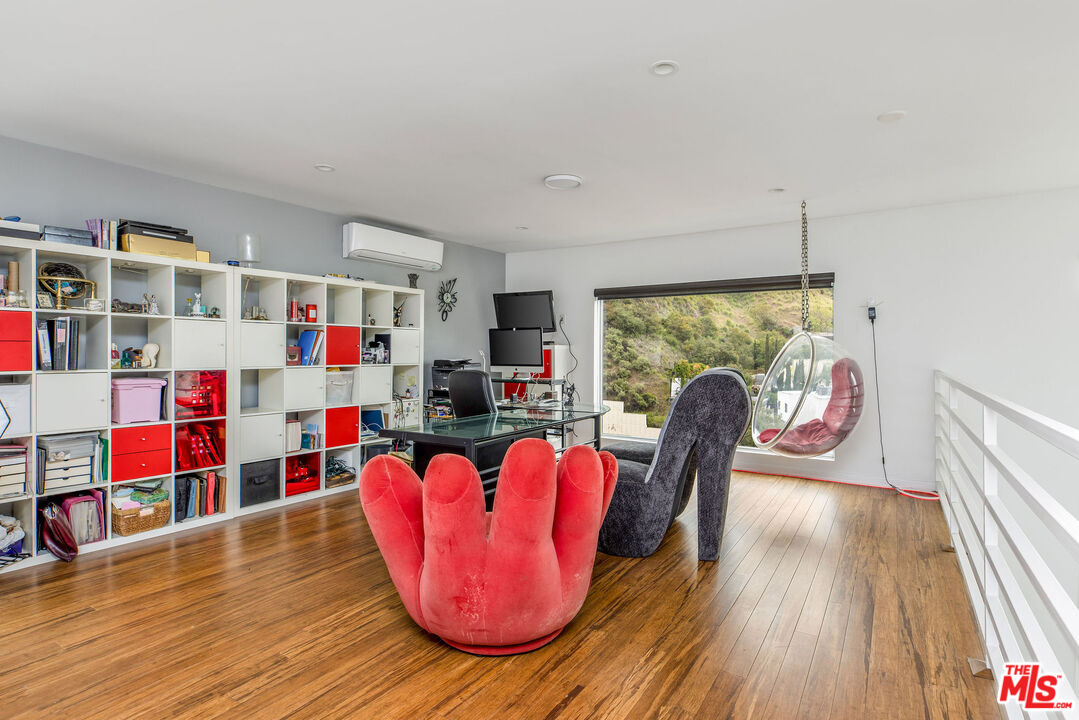 2350 San Marco Dr
