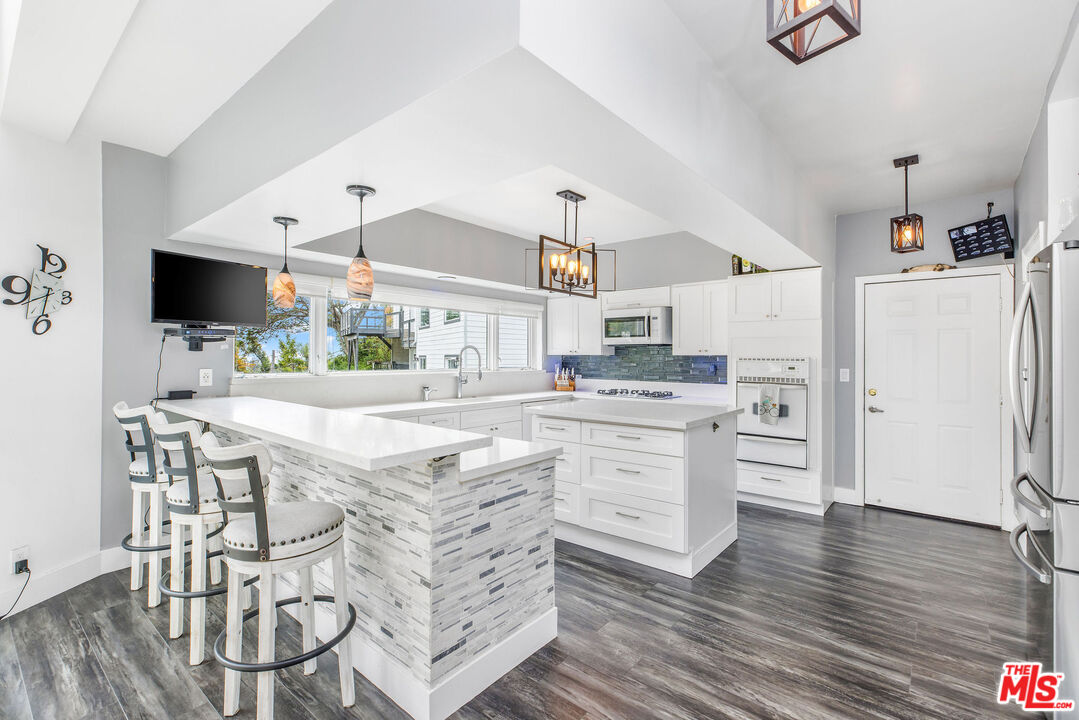 2350 San Marco Dr