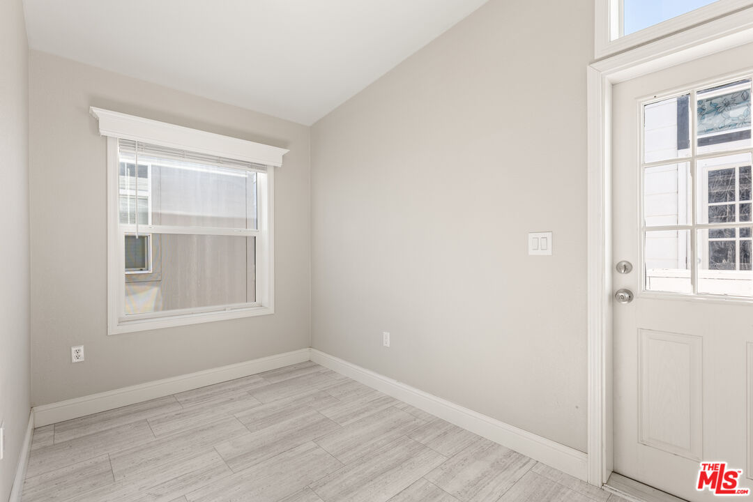 8250 Lankershim Blvd Unit: 130