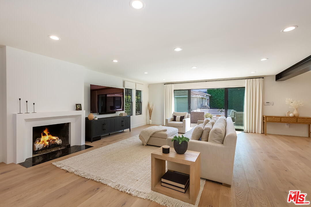 3517 Inglewood Blvd