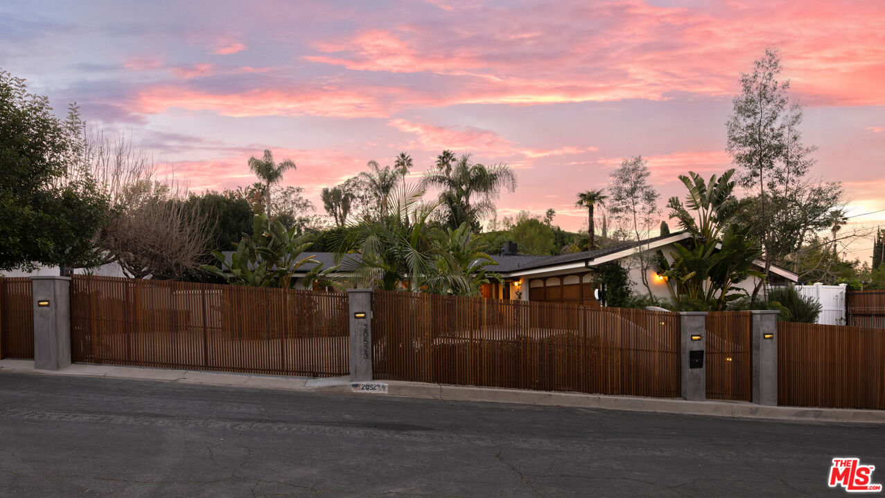 20523 Miranda Pl