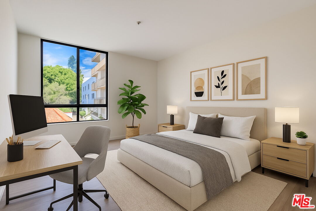 7320 Hawthorn Ave Unit: 207