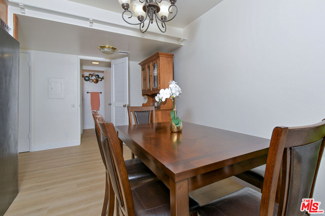 10341 Canoga Ave Unit: 22