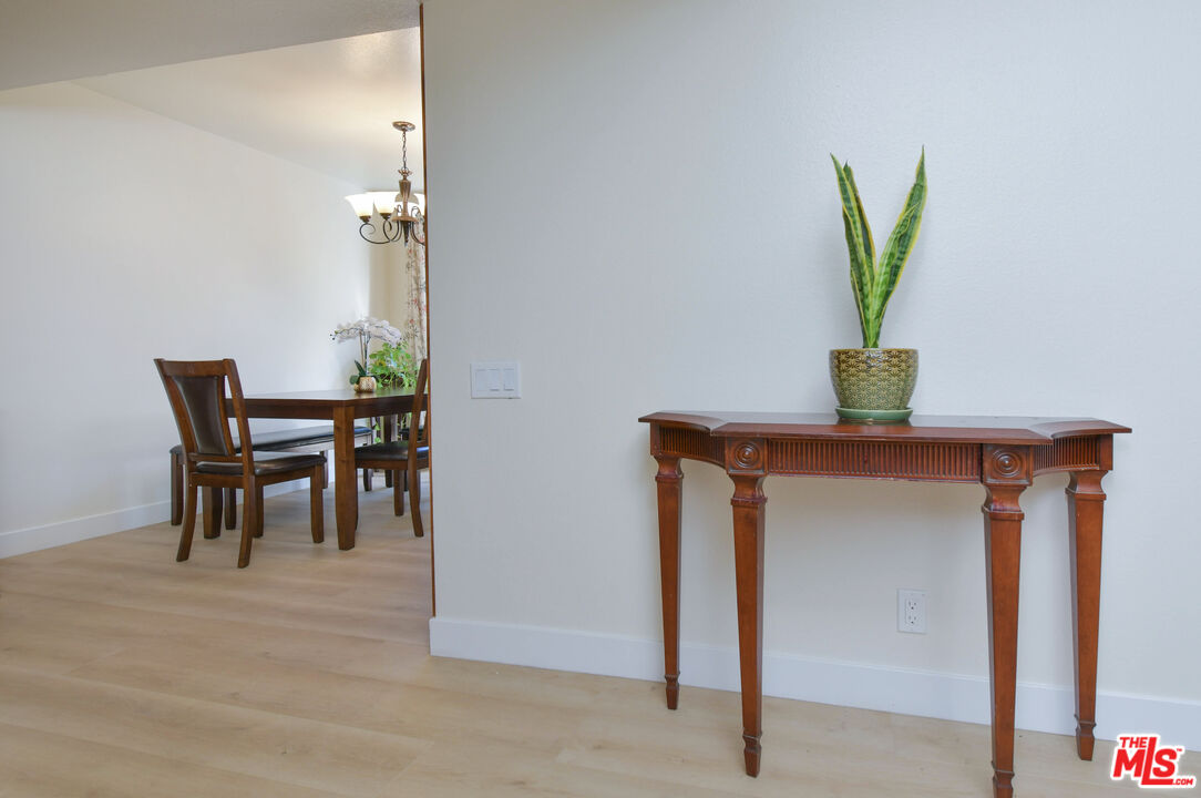 10341 Canoga Ave Unit: 22