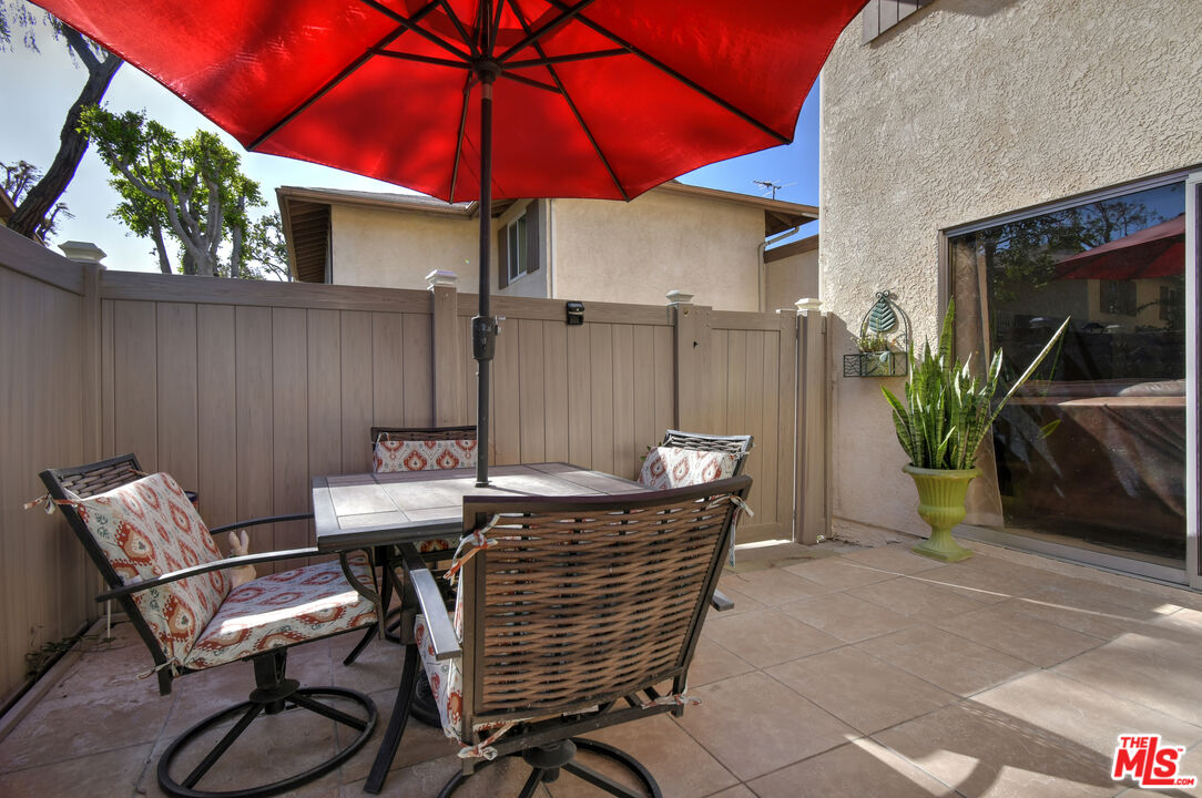10341 Canoga Ave Unit: 22