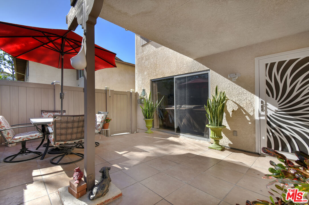 10341 Canoga Ave Unit: 22