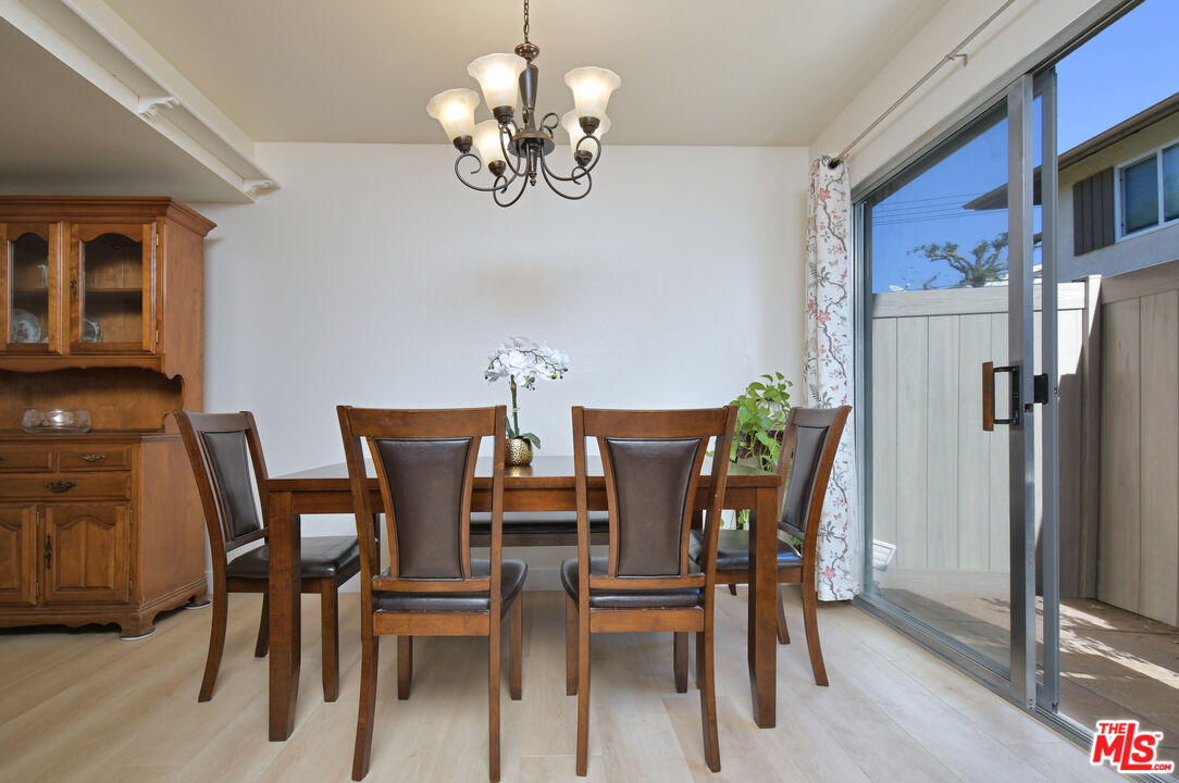 10341 Canoga Ave Unit: 22