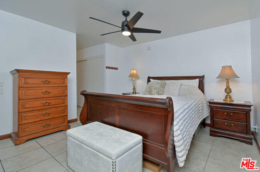 10341 Canoga Ave Unit: 22