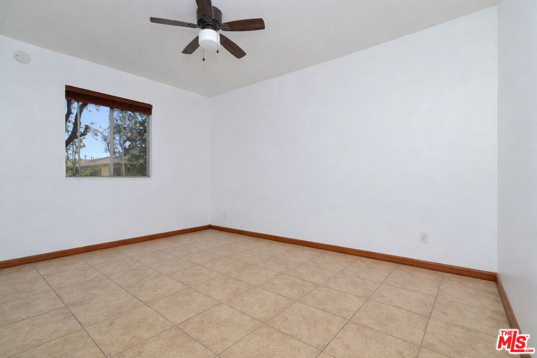 10341 Canoga Ave Unit: 22