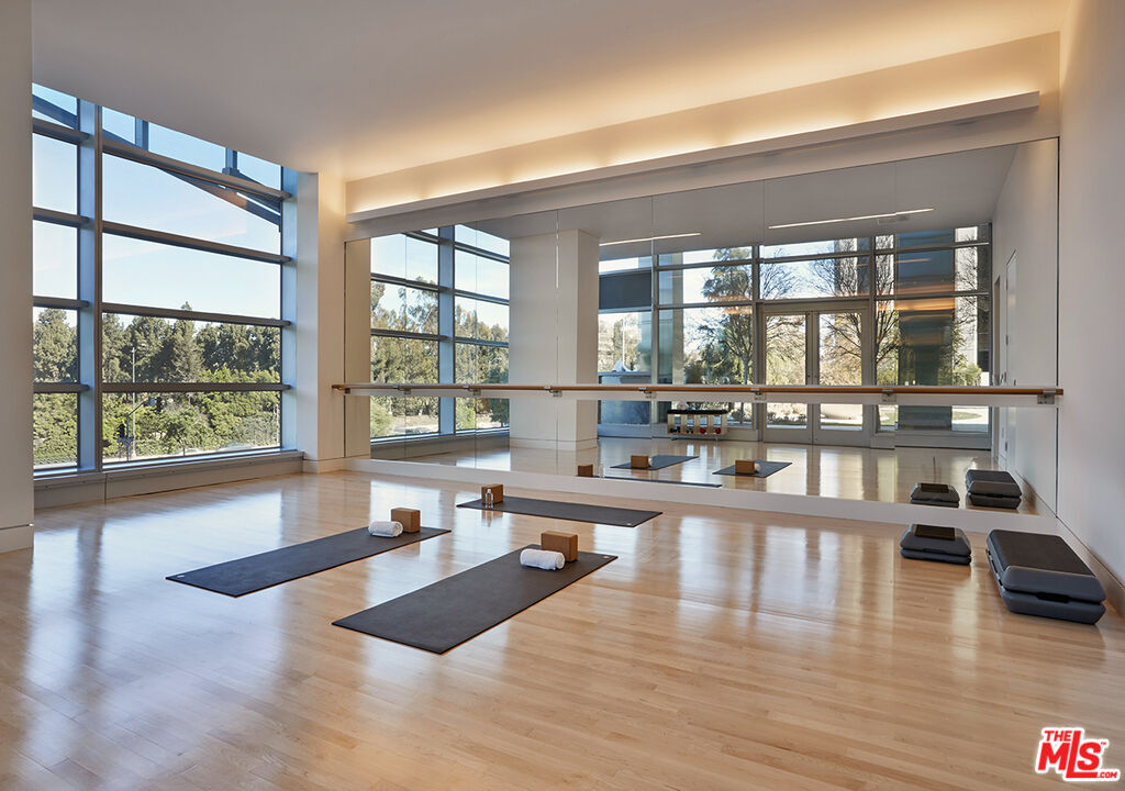 10000 Santa Monica Blvd Unit: 1003