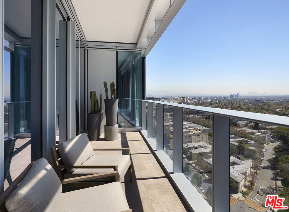 10000 Santa Monica Blvd Unit: 1003