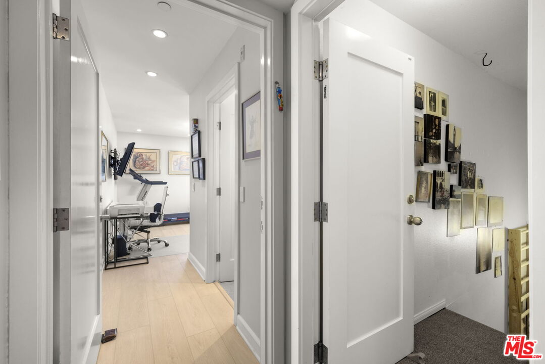 907 Lincoln Blvd Unit: PH 302