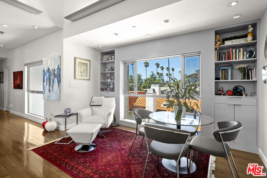 907 Lincoln Blvd Unit: PH 302