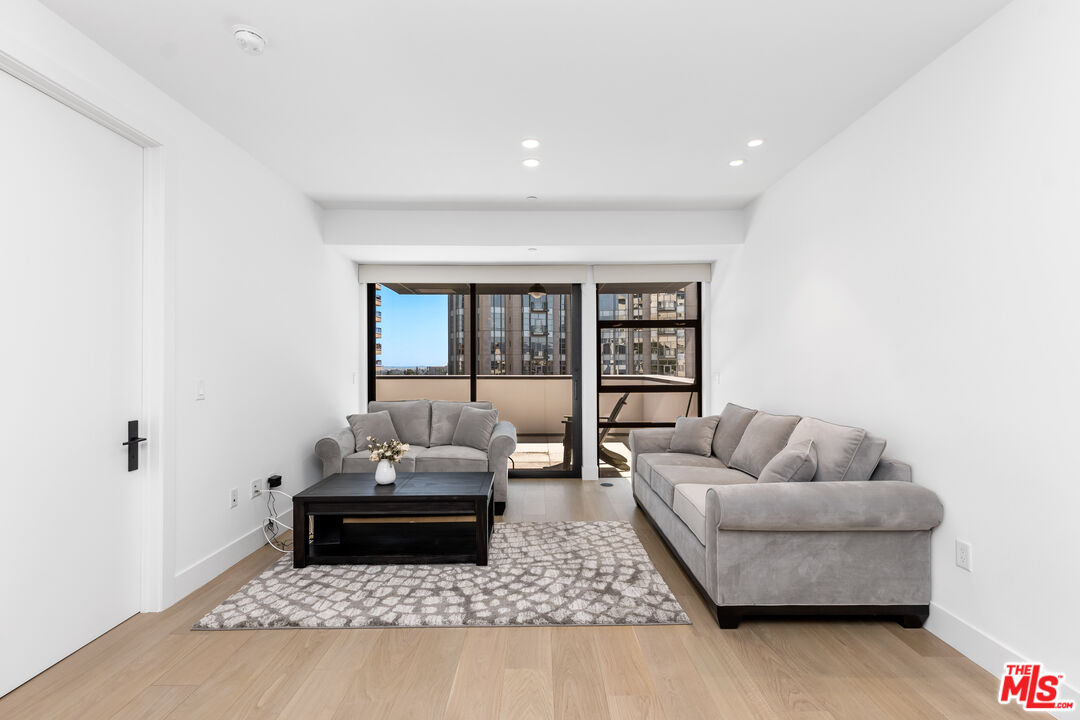 10777 Wilshire Blvd Unit: 603