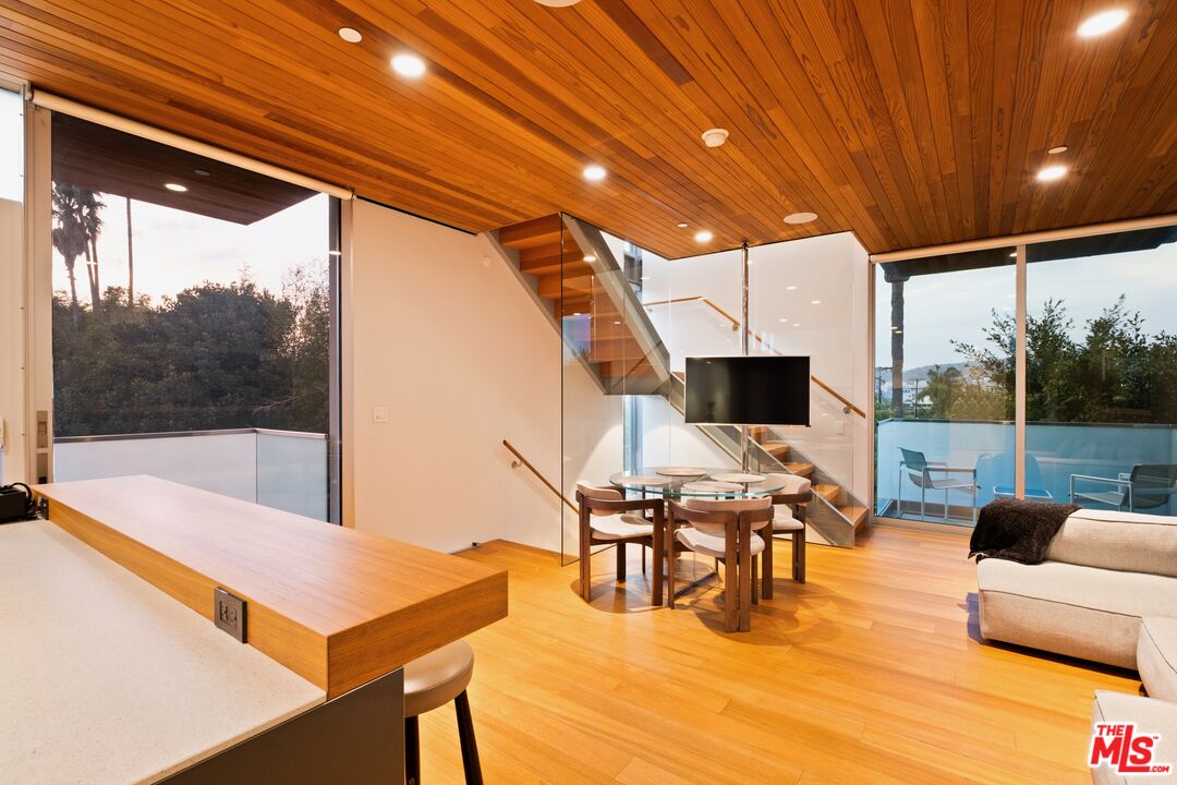 1257 Edris Dr