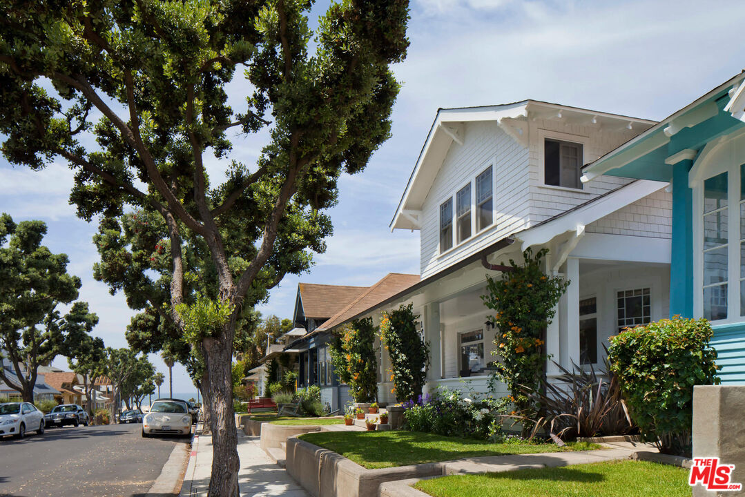 147 Fraser Ave