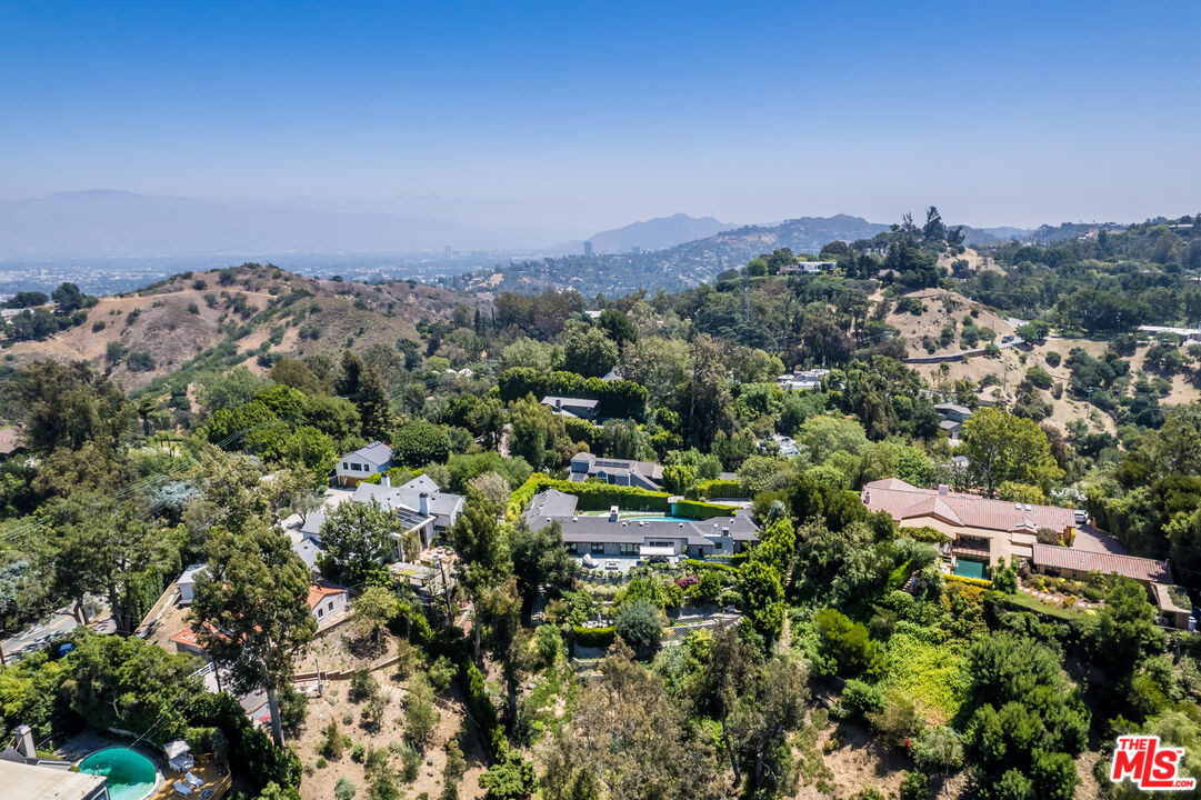 3035 Lake Glen Dr