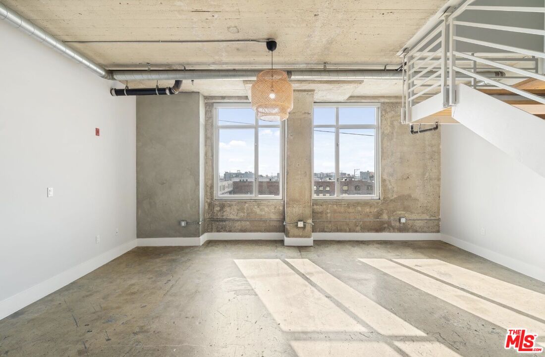 825 E 4th St Unit: 507