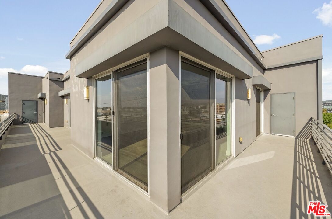 825 E 4th St Unit: 507