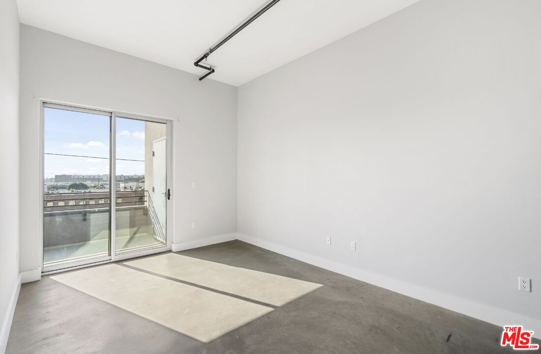 825 E 4th St Unit: 507