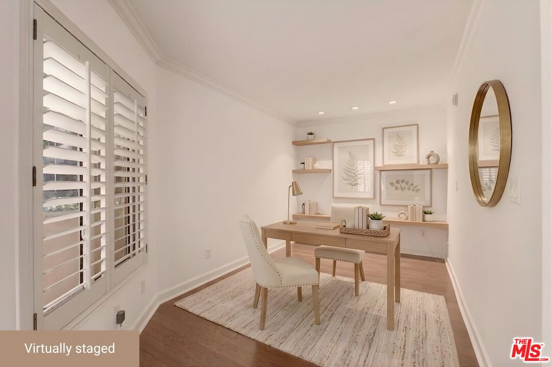 141 S Clark Dr Unit: 225
