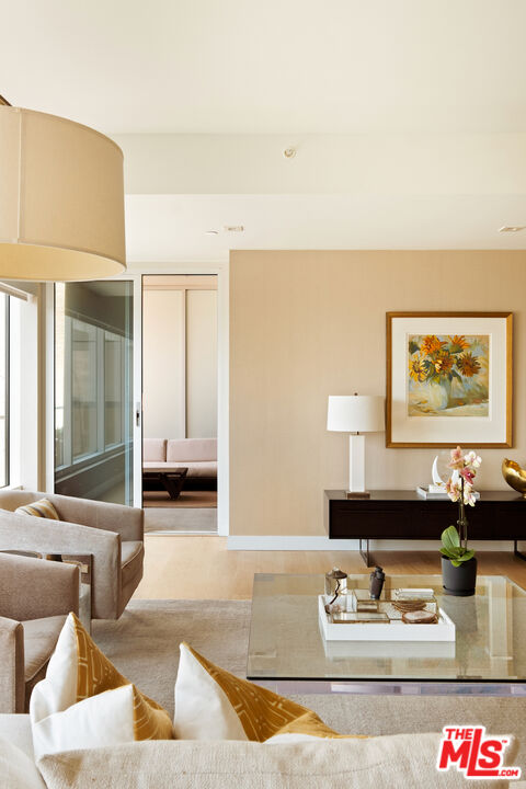 6250 Hollywood Blvd Unit: 8M