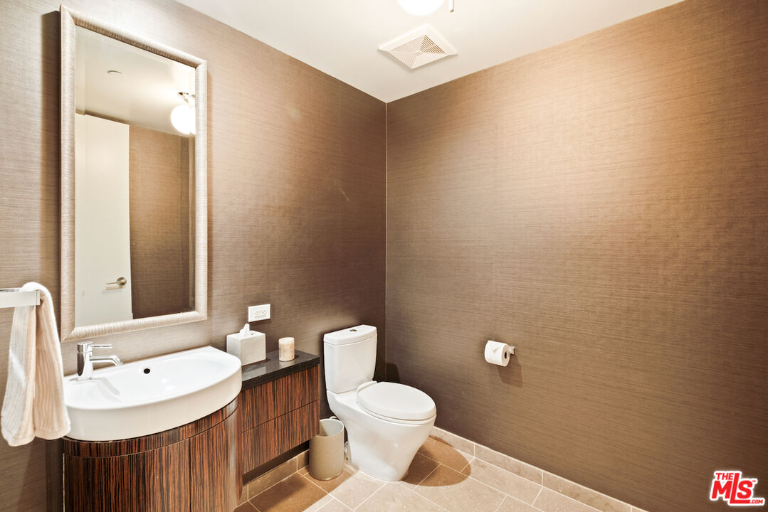 6250 Hollywood Blvd Unit: 8M