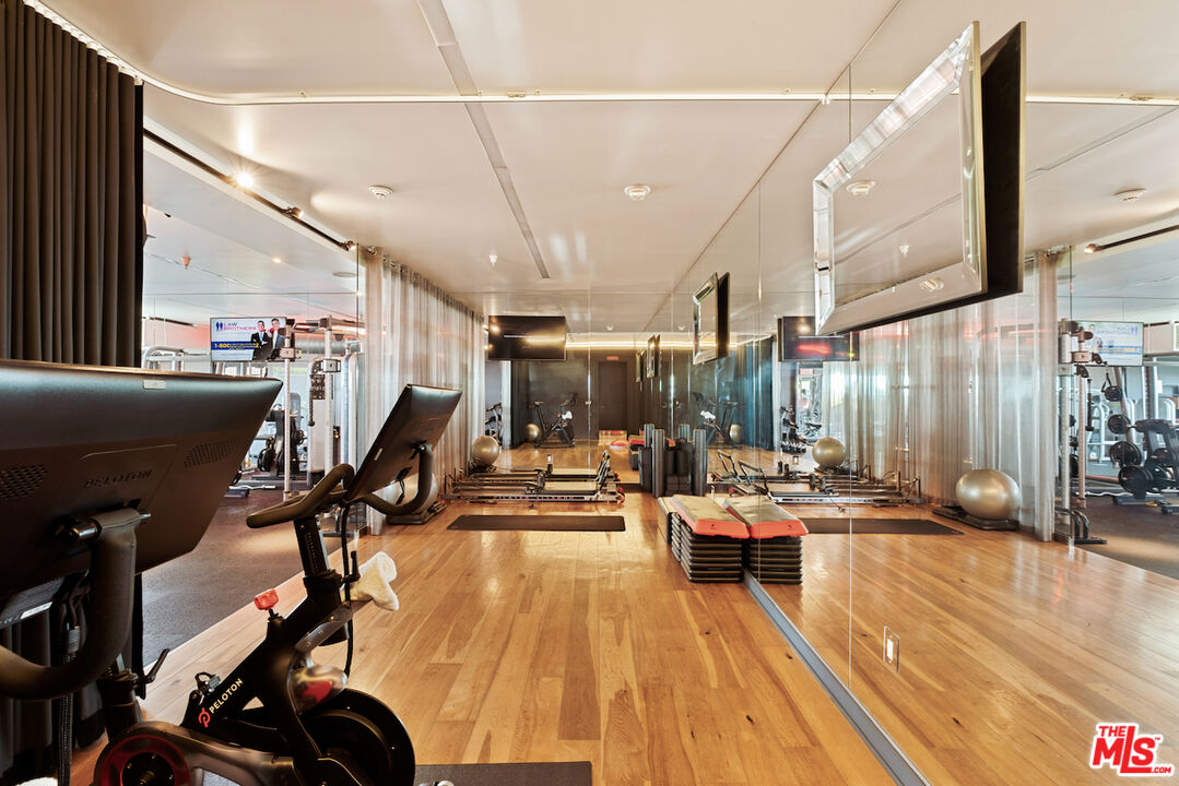 6250 Hollywood Blvd Unit: 8M