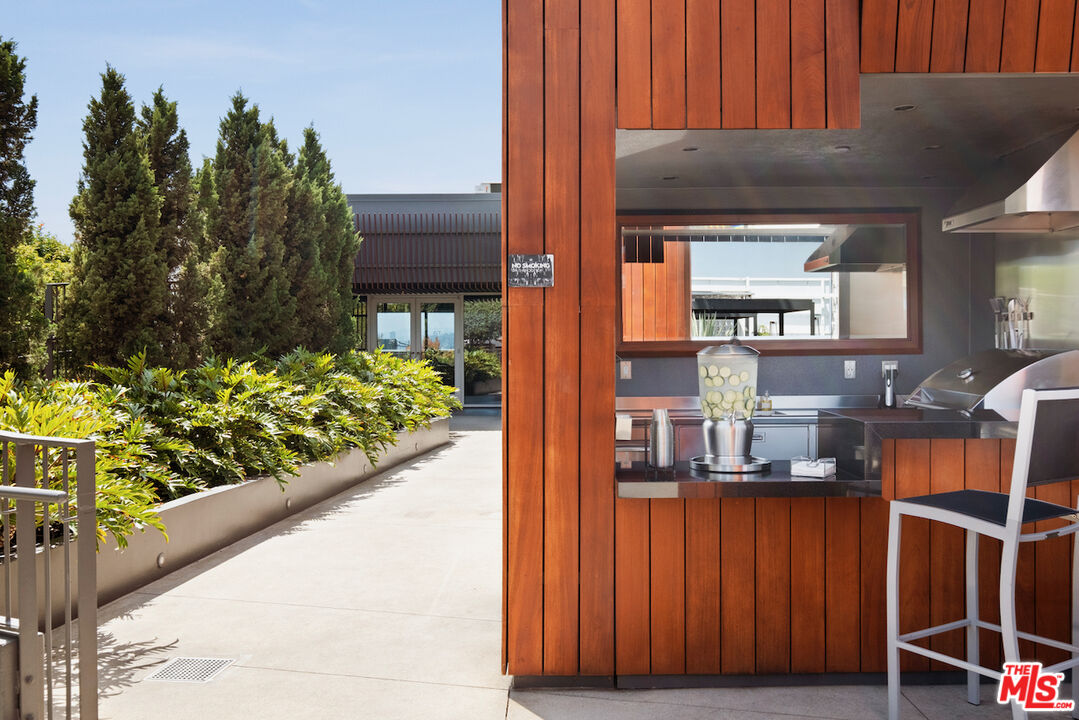 6250 Hollywood Blvd Unit: 8M