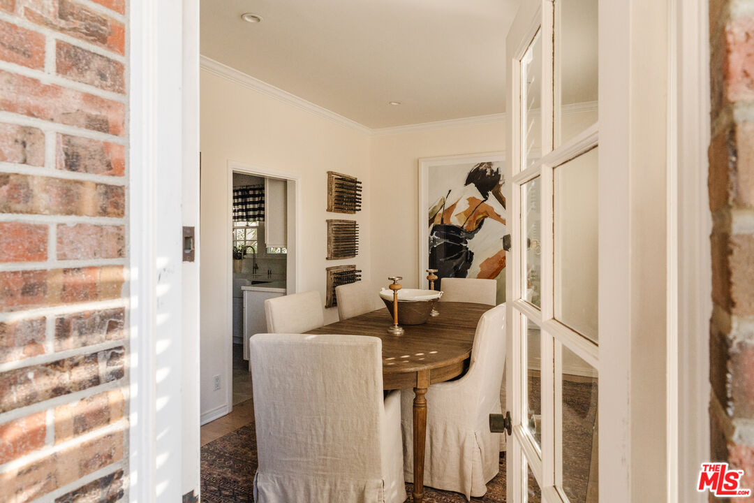 420 S Barrington Ave Unit: 101