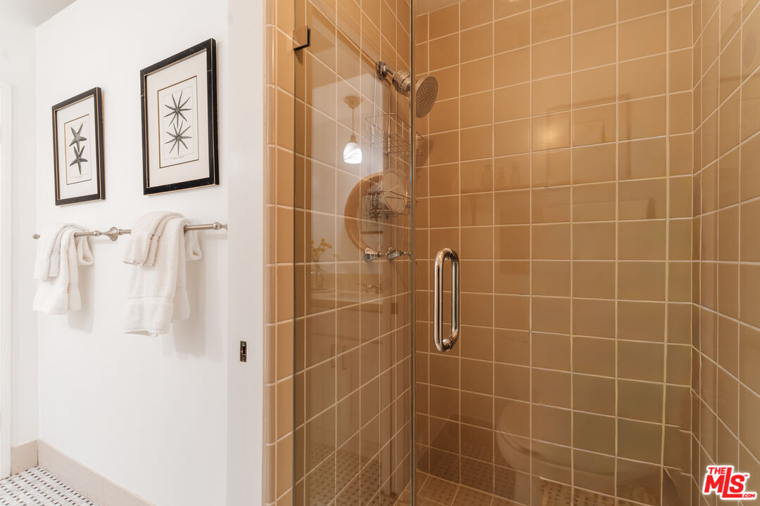420 S Barrington Ave Unit: 101