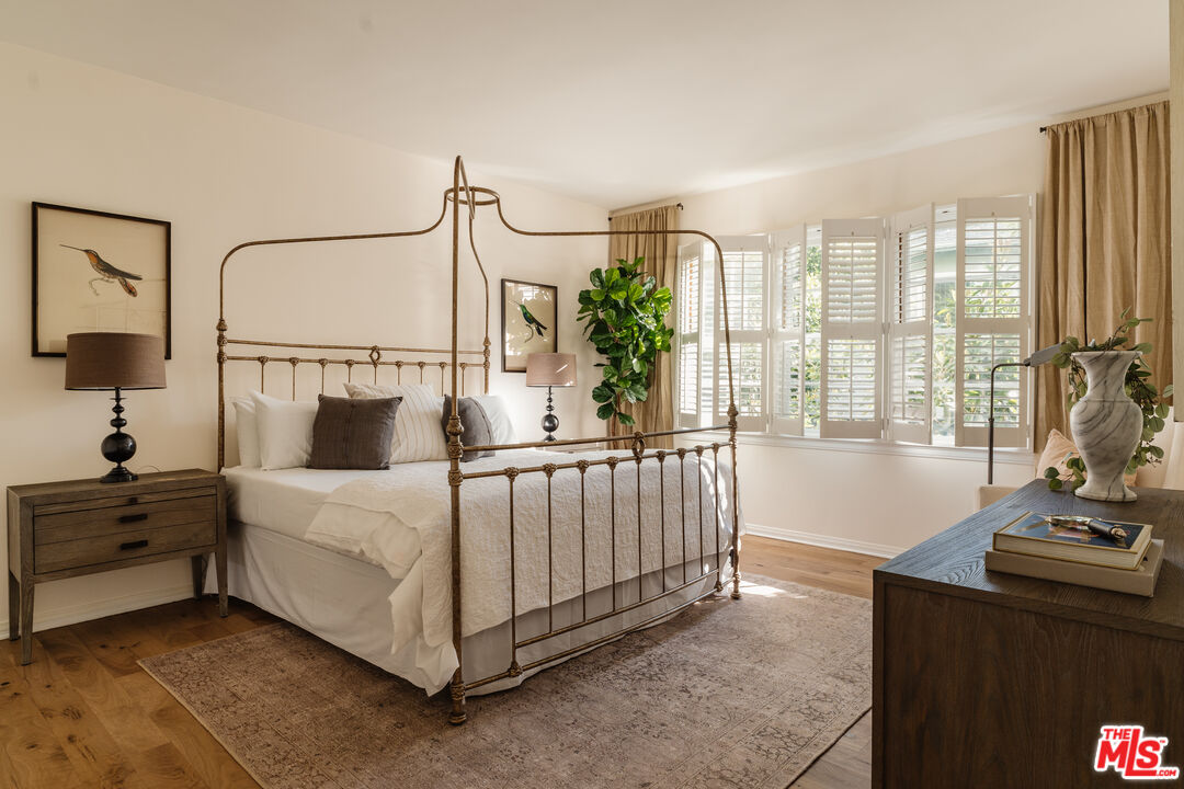 420 S Barrington Ave Unit: 101