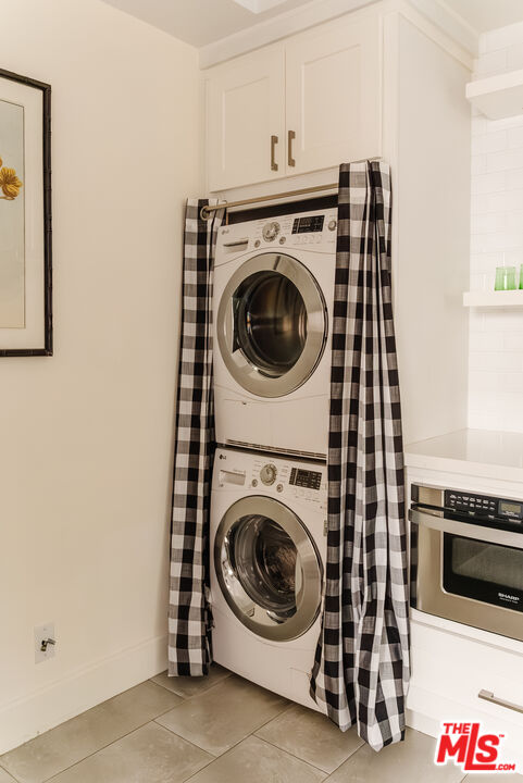 420 S Barrington Ave Unit: 101