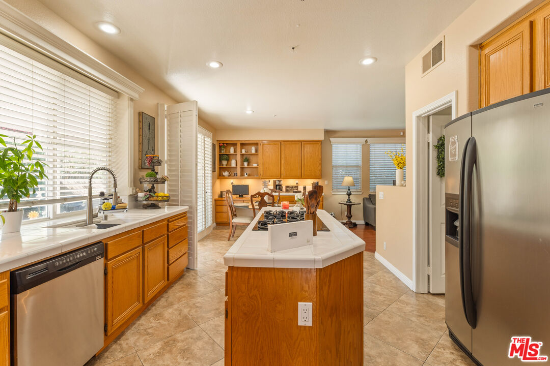 14834 Shetland Ln