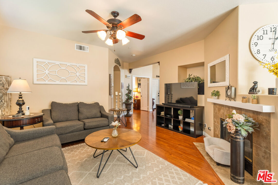 14834 Shetland Ln