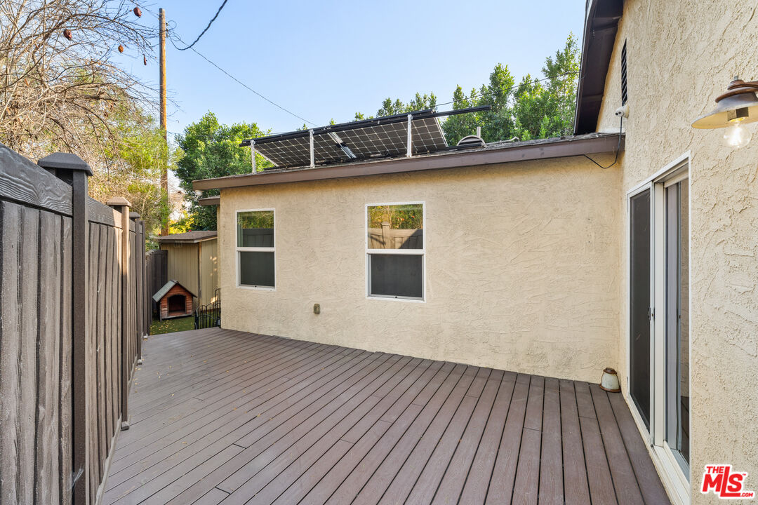 4530 Bakman Ave