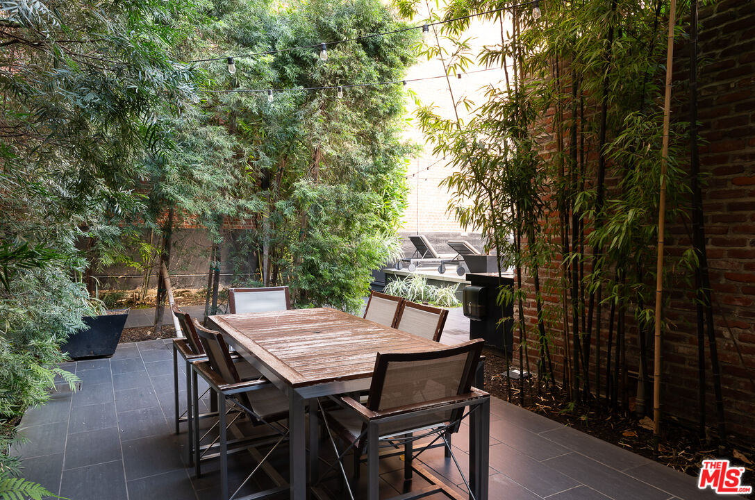 460 S Spring St Unit: 1015