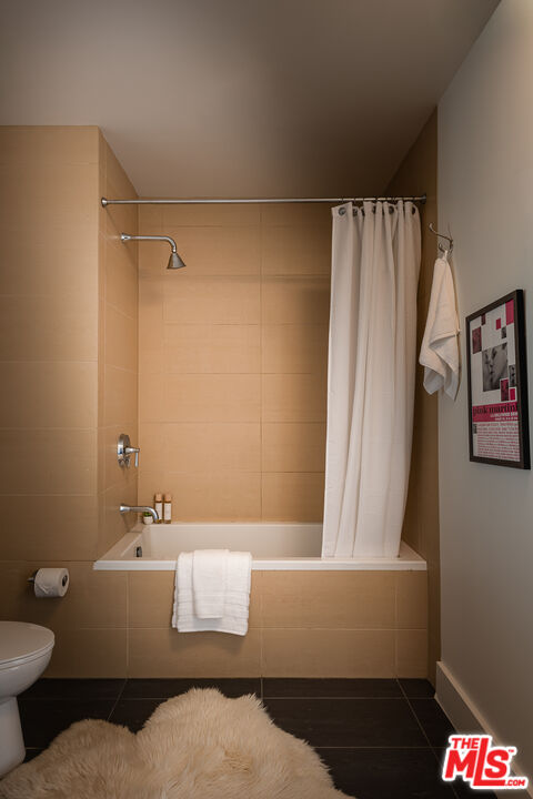 460 S Spring St Unit: 1015