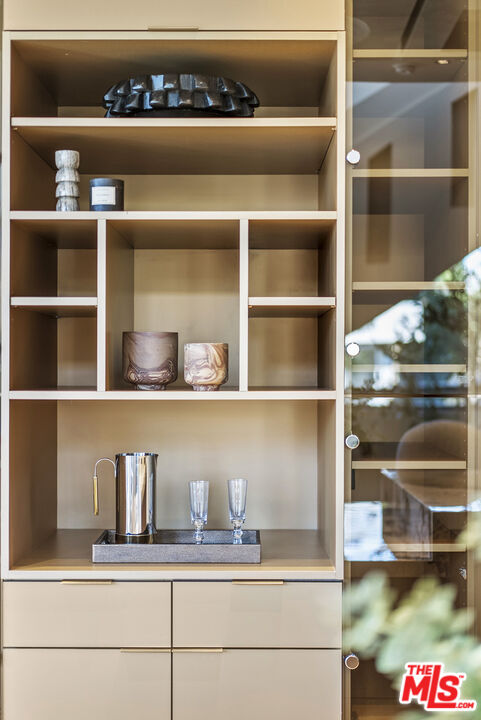 1021 N Ogden Dr Unit: PH 4