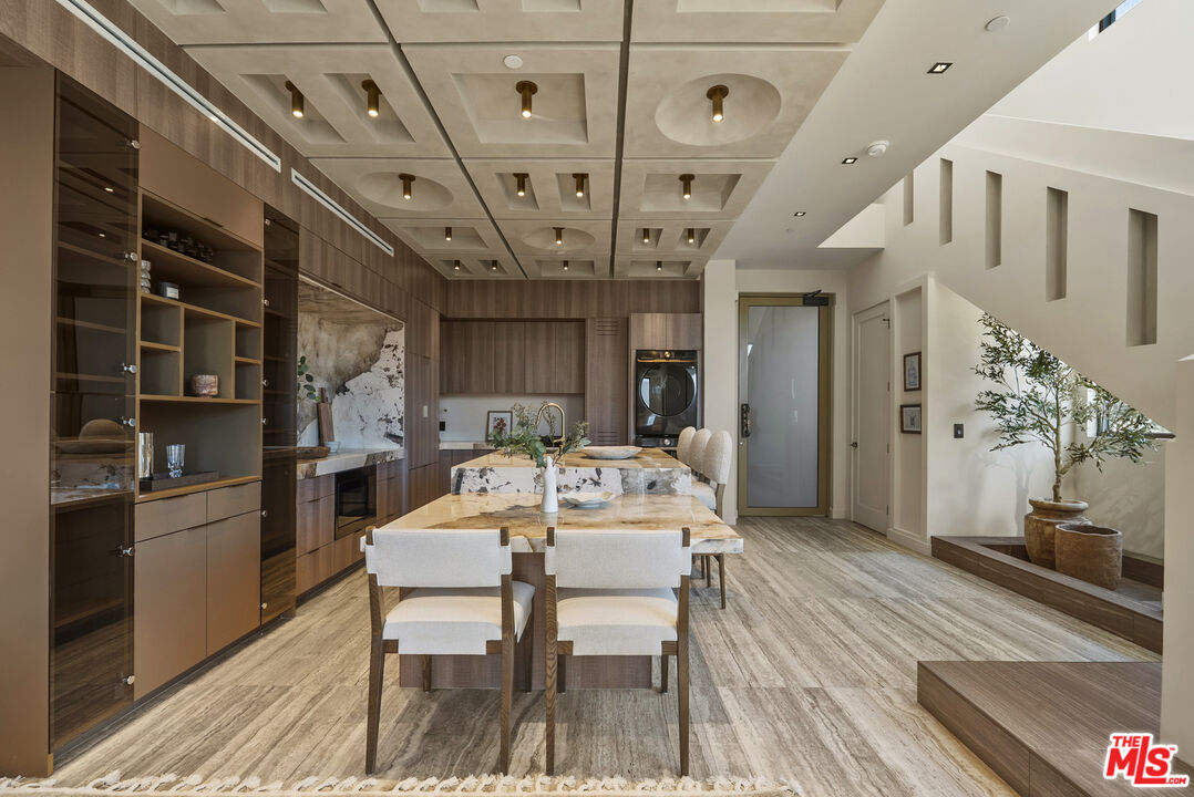 1021 N Ogden Dr Unit: PH 4