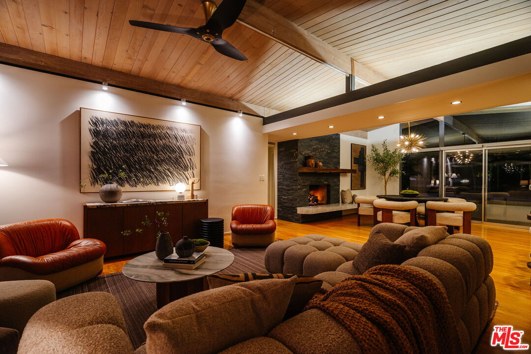 3688 Buena Park Dr