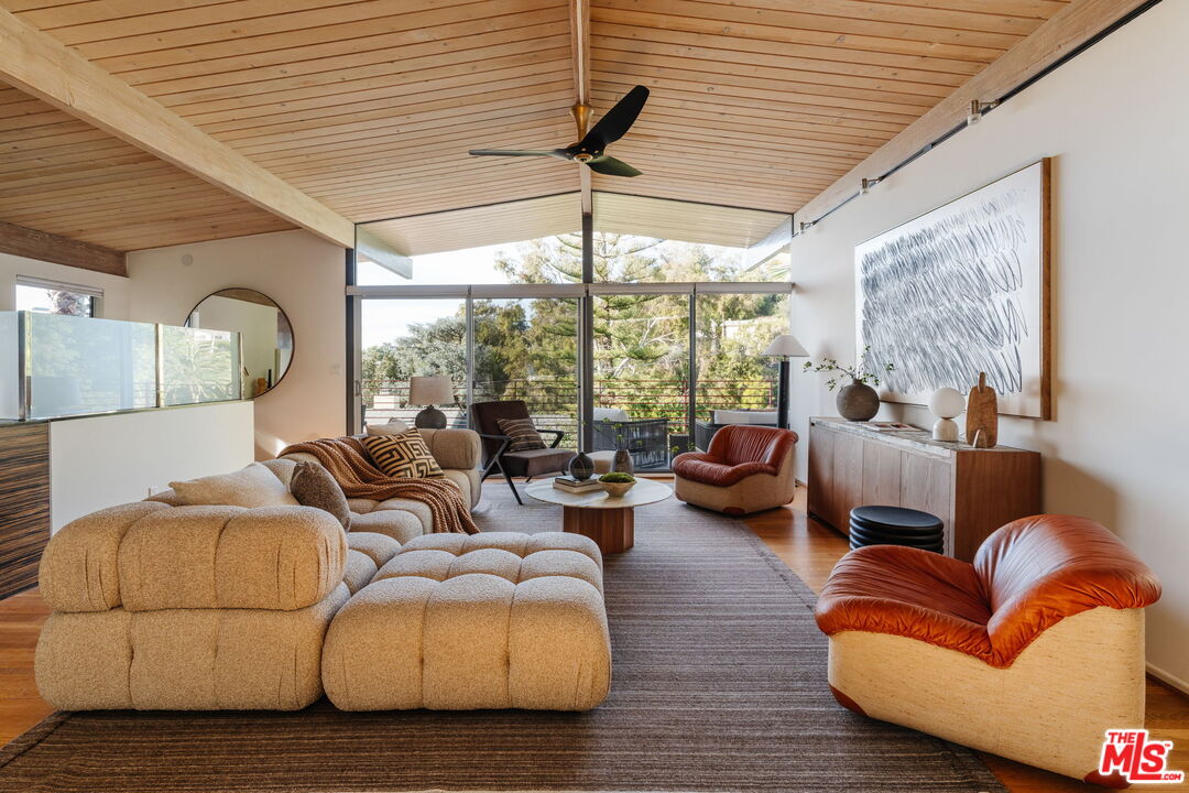 3688 Buena Park Dr