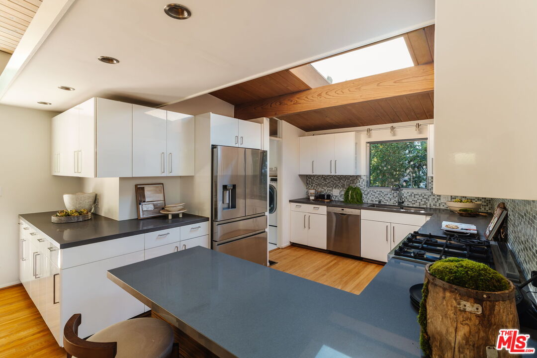 3688 Buena Park Dr