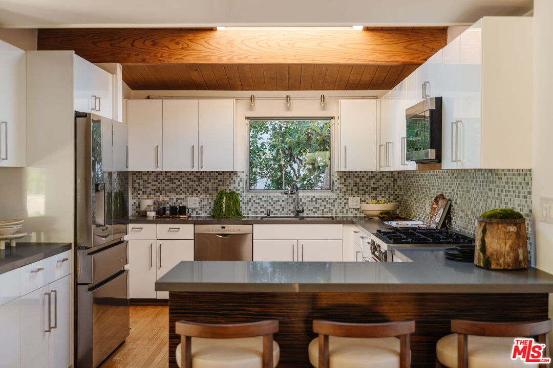 3688 Buena Park Dr