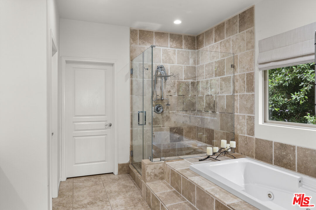 18330 Hanan Ct