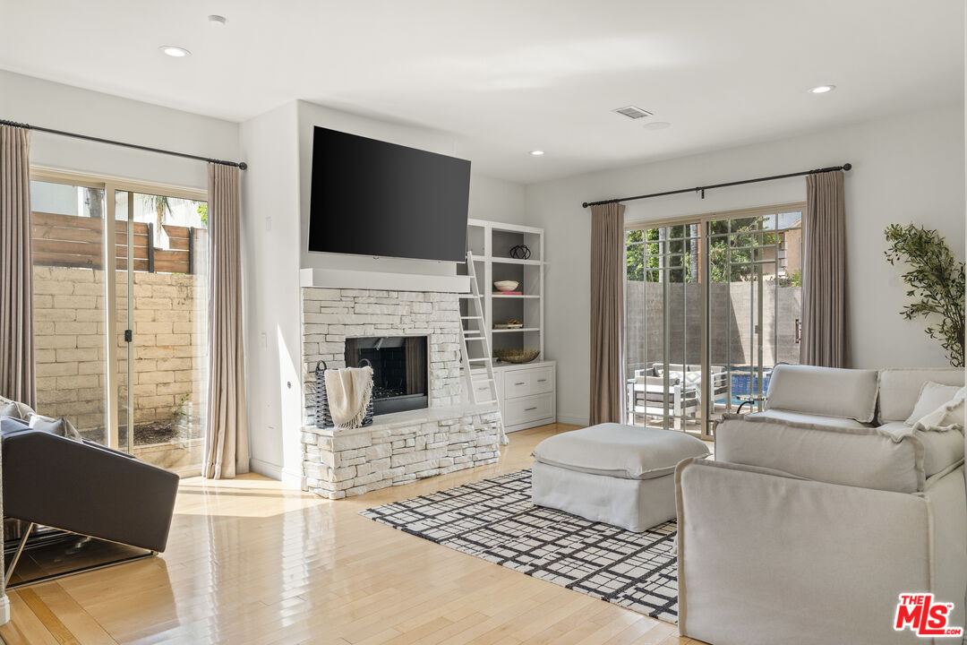 18330 Hanan Ct